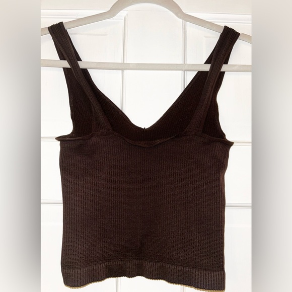 Design by Olivia Women's Four-Way Stretch V-Neck Ribbed Seamless Crop Top - Picture 2 of 8